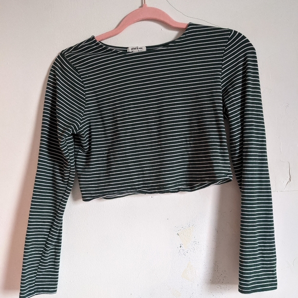 Striped Green Crop Top Long Sleeves - Picture 7 of 7